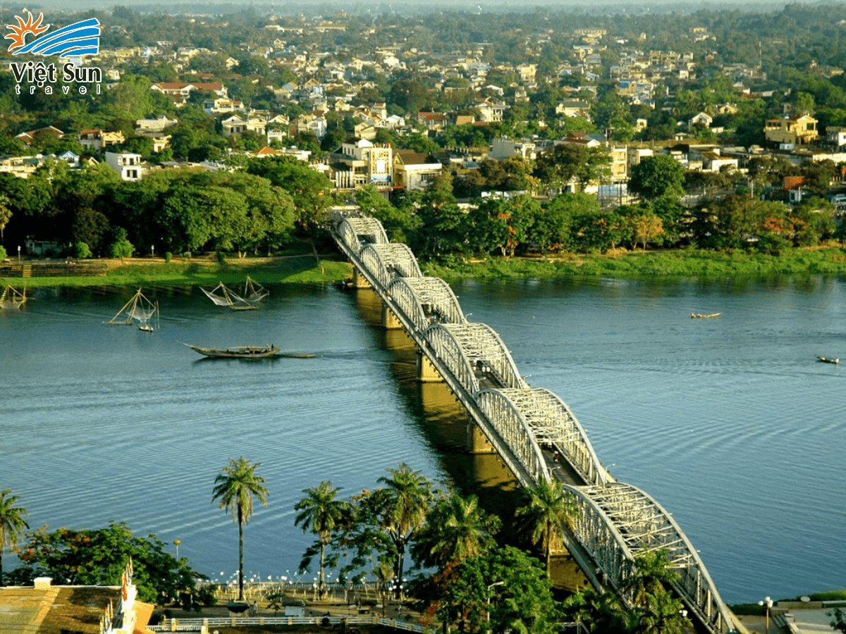 Du lịch Miền Trung khám phá thành phố Huế